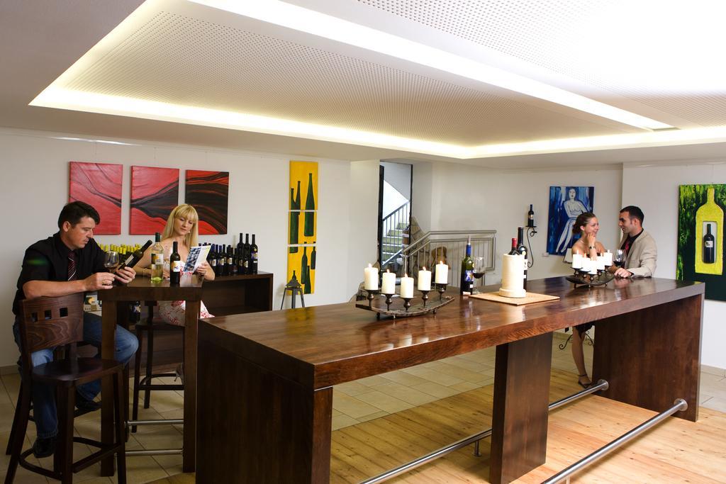 פודרסדורף אם סי Hotel & Restaurant Seehof מראה חיצוני תמונה