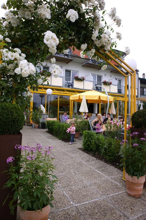 פודרסדורף אם סי Hotel & Restaurant Seehof מראה חיצוני תמונה
