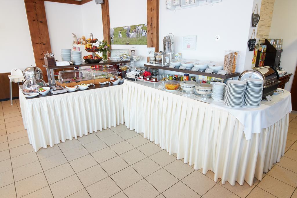 פודרסדורף אם סי Hotel & Restaurant Seehof מראה חיצוני תמונה