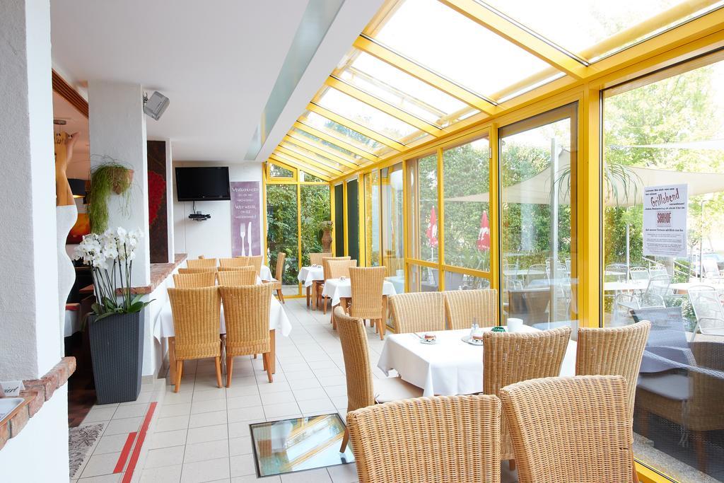 פודרסדורף אם סי Hotel & Restaurant Seehof מראה חיצוני תמונה