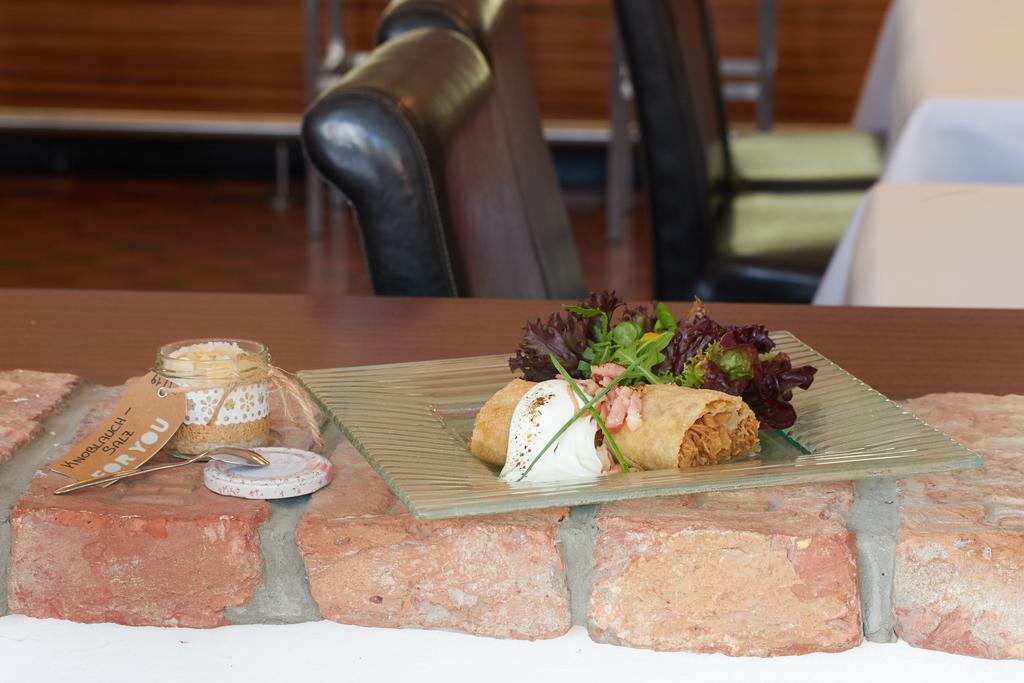 פודרסדורף אם סי Hotel & Restaurant Seehof מראה חיצוני תמונה