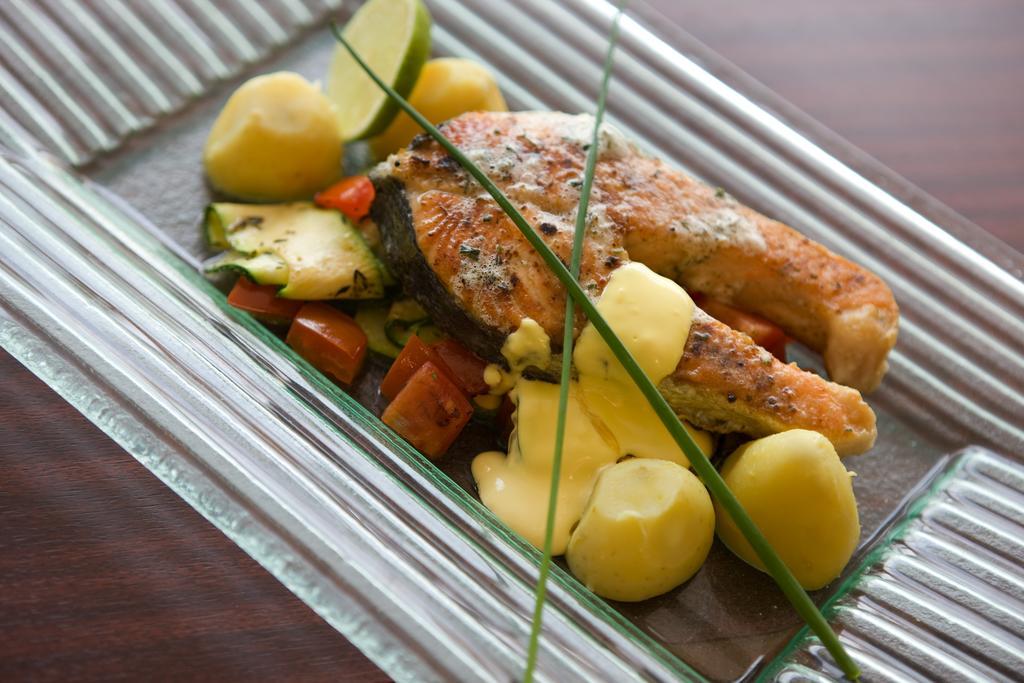 פודרסדורף אם סי Hotel & Restaurant Seehof מראה חיצוני תמונה